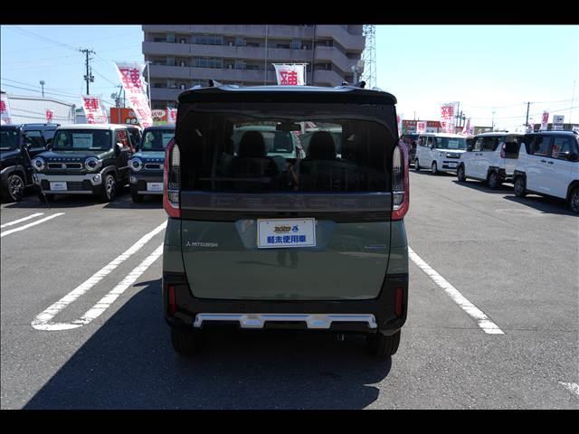 デリカミニ Ｇ　プレミアム　リミテッドエディション　届出済未使用車（18枚目）