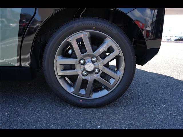 デリカミニ Ｇ　プレミアム　リミテッドエディション　届出済未使用車（33枚目）