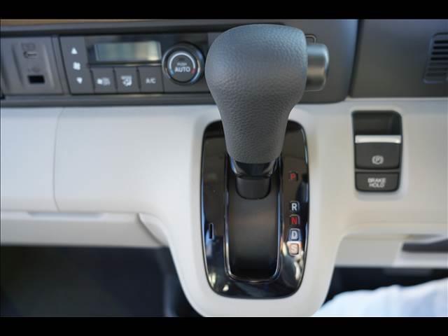 N-BOX ベースグレード 届出済未使用車 バックカメラ プッシュスタート キーフリー シートヒーター(18枚目)