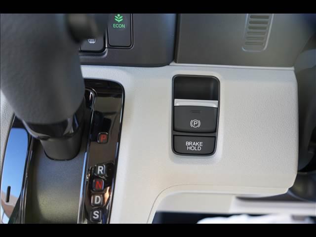 N-BOX ベースグレード 届出済未使用車 バックカメラ プッシュスタート キーフリー シートヒーター(25枚目)