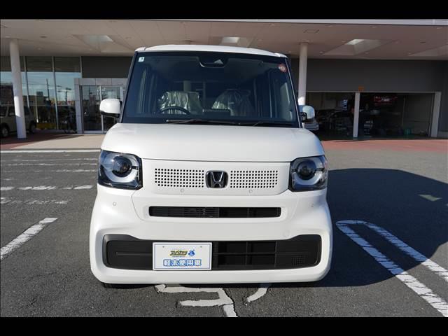 N-BOX ベースグレード 届出済未使用車(4枚目)