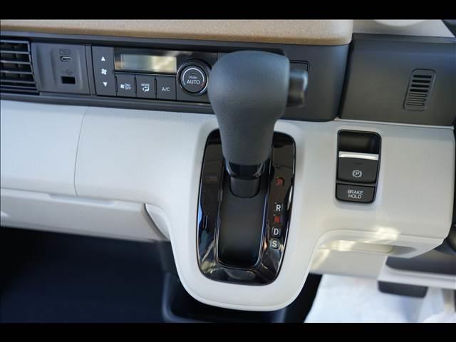 N-BOX ベースグレード 届出済未使用車(15枚目)