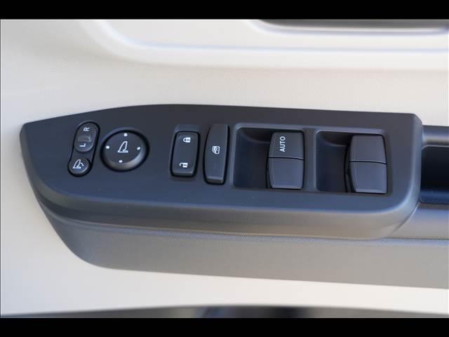 N-BOX ベースグレード 届出済未使用車(24枚目)