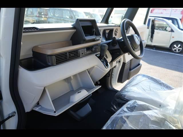 N-BOX ベースグレード 届出済未使用車(28枚目)