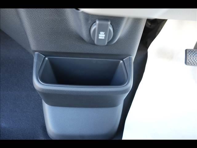 N-BOX ベースグレード 届出済未使用車(33枚目)