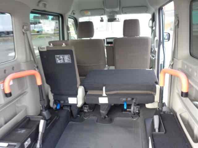 NV100クリッパーリオ 福祉車両 4WD ターボ チェアキャブスロープ 車いす仕様電動ウィンチ ウィンチ用リモコン 衝突軽減システム エマージェンシーブレーキ シートヒーター 後席分割シート スローパー(27枚目)
