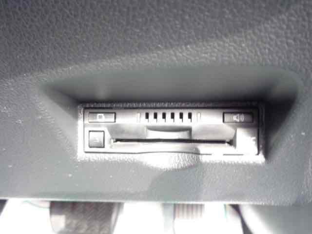 プリウス A 4WD ETC バックカメラ ナビ TV クリアランスソナー オートクルーズコントロール レーンアシスト 衝突被害軽減システム アルミホイール オートマチックハイビーム オートライト(24枚目)