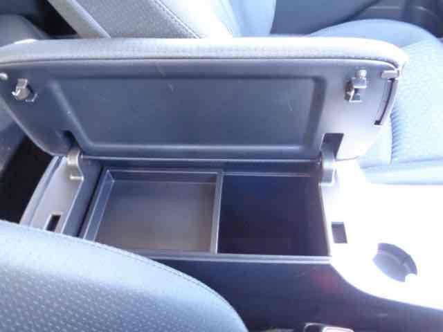 プリウス A 4WD ETC バックカメラ ナビ TV クリアランスソナー オートクルーズコントロール レーンアシスト 衝突被害軽減システム アルミホイール オートマチックハイビーム オートライト(49枚目)