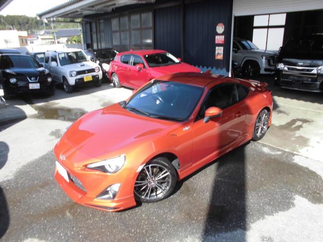 ８６ ＧＴリミテッド　モデリスタフルエアロ　リアスポイラー　純正ナビ＆フルセグテレビ＆ＤＶＤ＆Ｂｌｕｅｔｏｏｔｈ　バックカメラ　ＥＴＣ　キセノンライト　オートエアコン　ハーフレザーシート　シートヒーター　パドルシフト（2枚目）