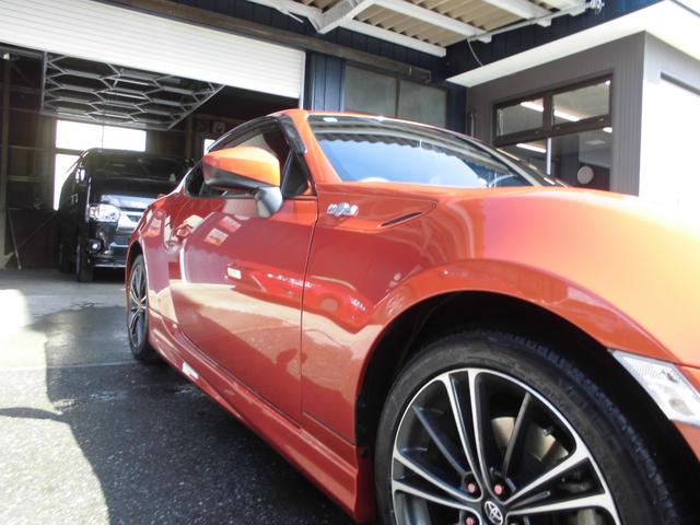 ８６ ＧＴリミテッド　モデリスタフルエアロ　リアスポイラー　純正ナビ＆フルセグテレビ＆ＤＶＤ＆Ｂｌｕｅｔｏｏｔｈ　バックカメラ　ＥＴＣ　キセノンライト　オートエアコン　ハーフレザーシート　シートヒーター　パドルシフト（22枚目）
