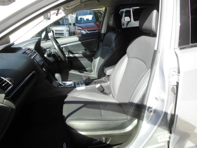 レヴォーグ 1.6GTアイサイト 4WD ターボ 純正ナビ&フルセグテレビ&DVD&Bluetooth ETC 黒本革シート シートヒーター メモリー付きパワーシート LEDヘッドライト 社外17インチアルミ 追従クルーズコントロール(10枚目)