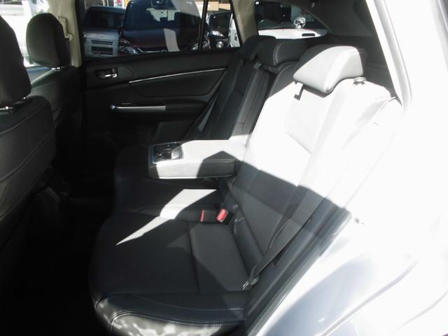 レヴォーグ 1.6GTアイサイト 4WD ターボ 純正ナビ&フルセグテレビ&DVD&Bluetooth ETC 黒本革シート シートヒーター メモリー付きパワーシート LEDヘッドライト 社外17インチアルミ 追従クルーズコントロール(12枚目)