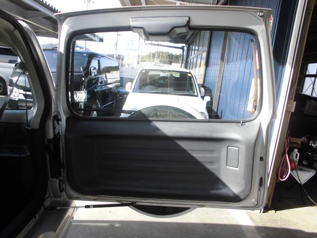 ジムニー ＸＧ　スイッチ切替式４ＷＤ　インタークーラーターボ　フロア５速　エアコン　パワステ　キーレス　パワーウィンドウ　タイミングチェーン（31枚目）