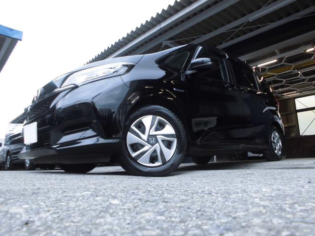 フリード＋ハイブリッド ハイブリッドＧ・ホンダセンシング　車いす仕様車　介護車輌　５名＋車いす１名の６人乗り　スロープ　固定装置　電動ウインチ　純正ナビ＆フルセグテレビ＆ＤＶＤ＆Ｂｌｕｅｔｏｏｔｈ　バックカメラ　ＥＴＣ　両側パワースライドドア　ＬＥＤライト（2枚目）