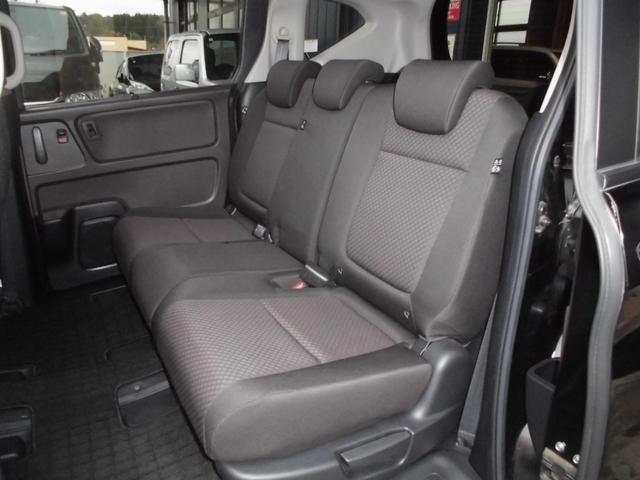 フリード＋ハイブリッド ハイブリッドＧ・ホンダセンシング　車いす仕様車　介護車輌　５名＋車いす１名の６人乗り　スロープ　固定装置　電動ウインチ　純正ナビ＆フルセグテレビ＆ＤＶＤ＆Ｂｌｕｅｔｏｏｔｈ　バックカメラ　ＥＴＣ　両側パワースライドドア　ＬＥＤライト（12枚目）