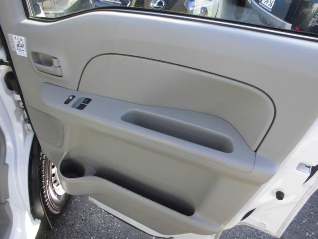 エブリイ 　車いす移動車　切替式４ＷＤ　リアスロープ　電動ウインチ　助手席側リアシート付　オートマ　パワーウィンドウ　リアヒーター　両側スライドドア　キーレス　衝突軽減ブレーキ　車線逸脱警報　オートヘッドライト（19枚目）