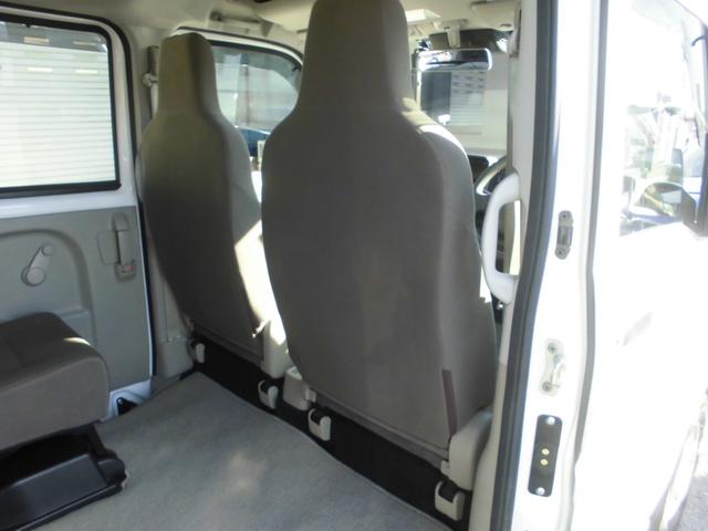 エブリイ 　車いす移動車　切替式４ＷＤ　リアスロープ　電動ウインチ　助手席側リアシート付　オートマ　パワーウィンドウ　リアヒーター　両側スライドドア　キーレス　衝突軽減ブレーキ　車線逸脱警報　オートヘッドライト（24枚目）