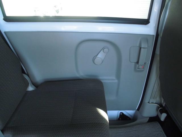 エブリイ 　車いす移動車　切替式４ＷＤ　リアスロープ　電動ウインチ　助手席側リアシート付　オートマ　パワーウィンドウ　リアヒーター　両側スライドドア　キーレス　衝突軽減ブレーキ　車線逸脱警報　オートヘッドライト（36枚目）