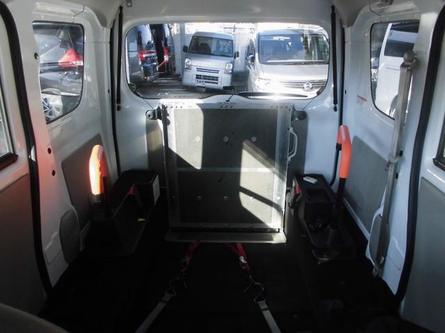 エブリイ 　車いす移動車　切替式４ＷＤ　リアスロープ　電動ウインチ　助手席側リアシート付　オートマ　パワーウィンドウ　リアヒーター　両側スライドドア　キーレス　衝突軽減ブレーキ　車線逸脱警報　オートヘッドライト（47枚目）