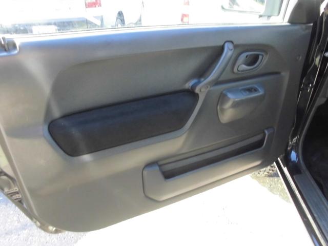 ジムニー ワイルドウインド　特別仕様車　６型　切替式４ＷＤ　オートマ　２インチリフトアップ　社外１６インチアルミホイール＆マッドタイヤ　社外Ｂｌｕｅｔｏｏｔｈ機能付きオーディオ　ルーフレール　シートヒーター　車検令和９年７月（32枚目）