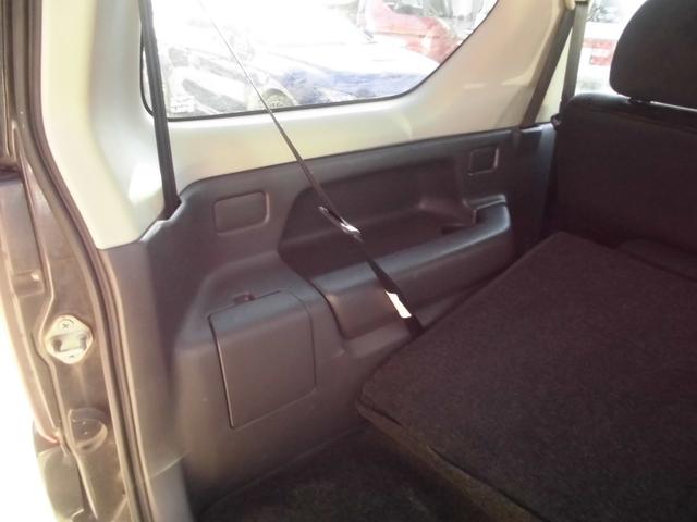 ジムニー ワイルドウインド　特別仕様車　６型　切替式４ＷＤ　オートマ　２インチリフトアップ　社外１６インチアルミホイール＆マッドタイヤ　社外Ｂｌｕｅｔｏｏｔｈ機能付きオーディオ　ルーフレール　シートヒーター　車検令和９年７月（38枚目）