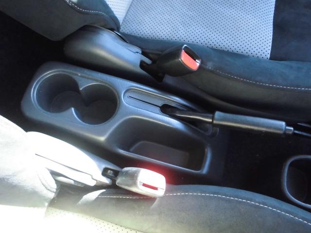 ジムニー ワイルドウインド　特別仕様車　６型　切替式４ＷＤ　オートマ　２インチリフトアップ　社外１６インチアルミホイール＆マッドタイヤ　社外Ｂｌｕｅｔｏｏｔｈ機能付きオーディオ　ルーフレール　シートヒーター　車検令和９年７月（69枚目）