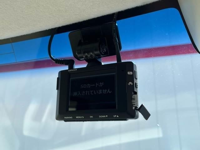 N-BOX G・Lホンダセンシング 純正メモリナビ ETC 両側電動スライド 衝突軽減 横滑り防止装置 プッシュスタート ドライブレコーダー オートエアコン LEDヘッドライト 純正ホイール クルーズコントロール 車線維持支援システム(4枚目)