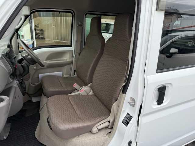 クリッパーバン ＤＸ　４ＷＤ　純正ラジオ　エアコン　純正フロアマット　キーレスキー　サイドバイザー（26枚目）