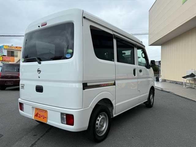 クリッパーバン ＤＸ　４ＷＤ　純正ラジオ　エアコン　純正フロアマット　キーレスキー　サイドバイザー（45枚目）