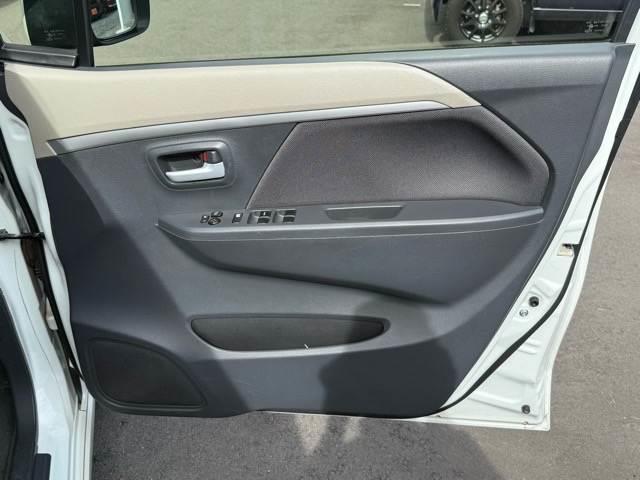 フレア XS 社外CDオーディオ ETC オートエアコン ドアバイザー 純正アルミホイール ウィンカーミラー エアバック 革巻きハンドル スマートキー シガーソケット チルトステアリング プッシュスタート(28枚目)