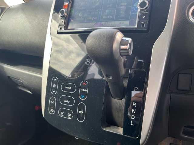 デイズ ハイウェイスターＸ　Ｖセレクション＋セーフティＩＩ　衝突軽減　純正ナビ　横滑防止　バックカメラ　ディスチャージヘッドランプ　フォグランプ　純正アルミホイール　ウィンカーミラー　オートエアコン　革巻きハンドル　プッシュスタート　アイドリングストップ（24枚目）