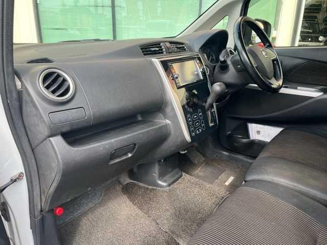 デイズ ハイウェイスターＸ　Ｖセレクション＋セーフティＩＩ　衝突軽減　純正ナビ　横滑防止　バックカメラ　ディスチャージヘッドランプ　フォグランプ　純正アルミホイール　ウィンカーミラー　オートエアコン　革巻きハンドル　プッシュスタート　アイドリングストップ（43枚目）