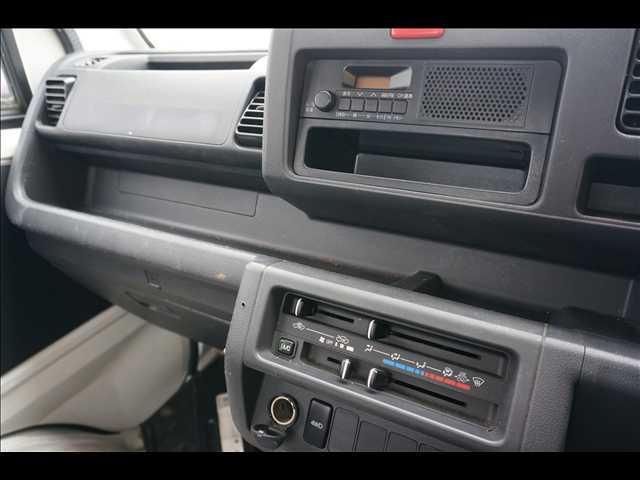 ハイゼットトラック スタンダード 4WD 純正ラジオ エアコン ドアバイザー レベライザー シガーソケット(9枚目)