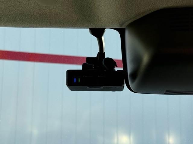 タント カスタムX SAIII 衝突軽減 純正ナビ 片側電動ドア 横滑防止 アイドリングストップ シートヒーター プッシュスタート ディスチャージヘッドランプ フォグランプ ドライブレコーダー オートエアコン ETC ドアバイザー(4枚目)