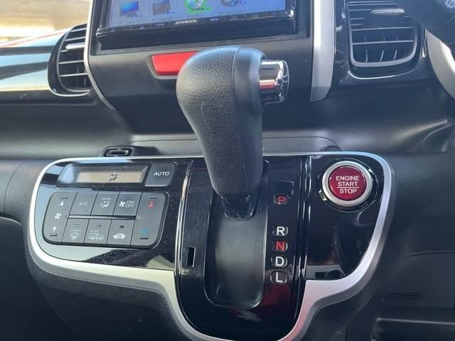 N-BOXカスタム Custom G SSブラックスタイルパッケージ(25枚目)