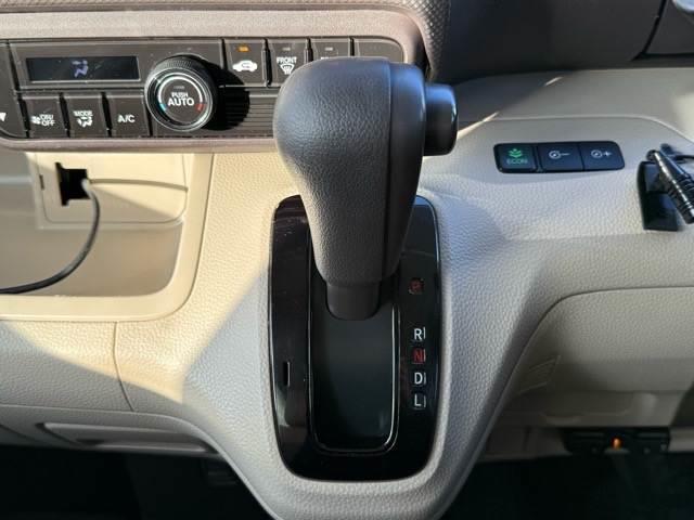 N-BOX G 社外SDナビ ETC スライドドア 横滑り防止 スマートキー プッシュスタート LEDヘッドライト ウィンカーミラー 社外14インチアルミホイール オートライト オートエアコン(23枚目)