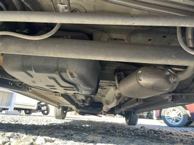 ワゴンＲ ＦＸ　純正ＣＤオーディオ　シ－トヒ－ター　キーレス　純正スチールホイール　レベライザー　オートエアコン　シガーソケット　パワーウィンドウ　パワーステアリング（10枚目）