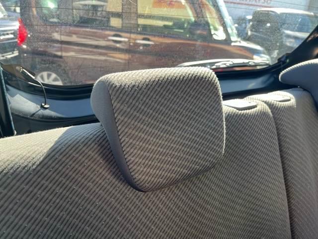 ワゴンＲ ＦＸ　純正ＣＤオーディオ　シ－トヒ－ター　キーレス　純正スチールホイール　レベライザー　オートエアコン　シガーソケット　パワーウィンドウ　パワーステアリング（29枚目）