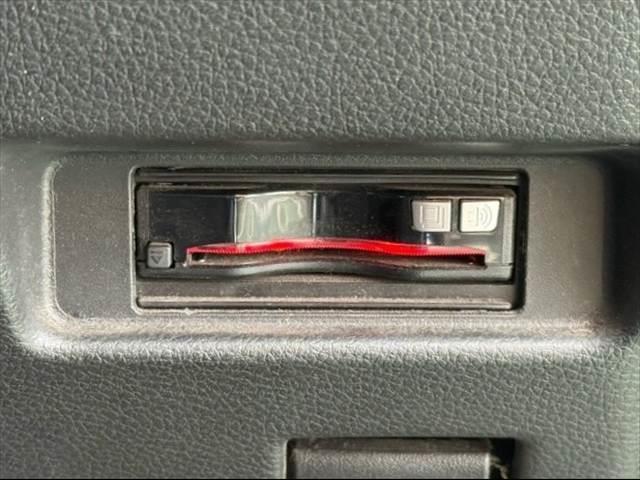 スペーシアカスタム ハイブリッドＸＳ　社外メモリナビ　スライドドア　シートヒーター　アイドリングストップ　プッシュスタート　スマートキー　横滑り防止　ＬＥＤヘッドライト　　フォグランプ　オートライト　オートエアコン　純正アルミホイール（5枚目）