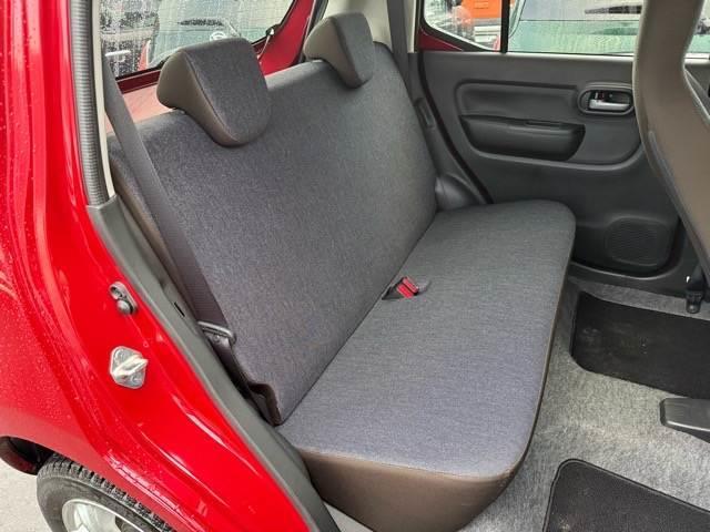 アルト ハイブリッドＸ　衝突軽減　社外ＳＤナビ　シートヒーター　ＥＴＣ　ＬＥＤヘッドライト　ドアバイザー　ドライブレコーダー　アイドリングストップ　コーナーセンサー　車線逸脱警報装置　横滑り防止装置　プッシュスタート（12枚目）