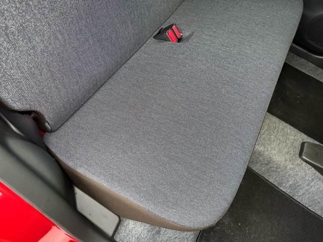 アルト ハイブリッドＸ　衝突軽減　社外ＳＤナビ　シートヒーター　ＥＴＣ　ＬＥＤヘッドライト　ドアバイザー　ドライブレコーダー　アイドリングストップ　コーナーセンサー　車線逸脱警報装置　横滑り防止装置　プッシュスタート（31枚目）