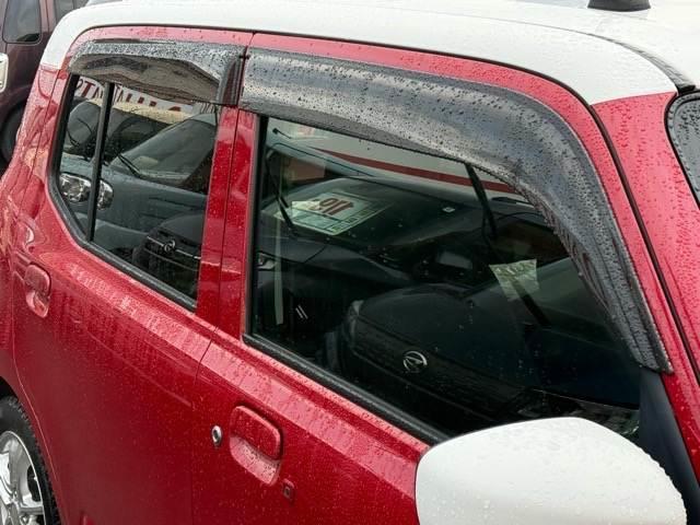 アルト ハイブリッドＸ　衝突軽減　社外ＳＤナビ　シートヒーター　ＥＴＣ　ＬＥＤヘッドライト　ドアバイザー　ドライブレコーダー　アイドリングストップ　コーナーセンサー　車線逸脱警報装置　横滑り防止装置　プッシュスタート（47枚目）