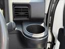 運転席のドリンクホルダーになります!
