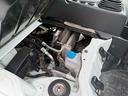 運転席のエンジンルームになります!