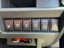 運転席のスイッチ周りになります!