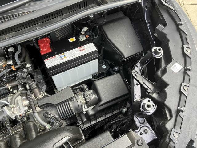 ヴォクシー S-Z ETC バックカメラ Bluetooth接続 左右パワースライドドア 電動リアゲート ユニバーサルステップ 寒冷地仕様 シートヒーター ワイパーデアイサー 4WD 禁煙車 DVD再生(29枚目)