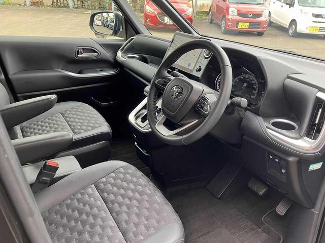 ヴォクシー S-Z ETC バックカメラ Bluetooth接続 左右パワースライドドア 電動リアゲート ユニバーサルステップ 寒冷地仕様 シートヒーター ワイパーデアイサー 4WD 禁煙車 DVD再生(53枚目)