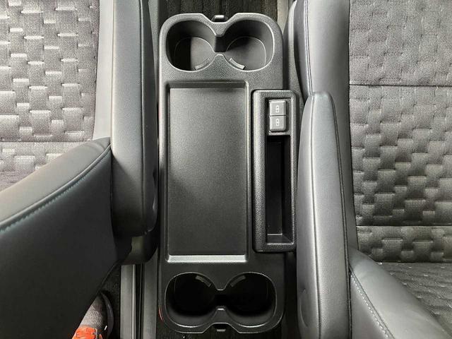 ヴォクシー S-Z ETC バックカメラ Bluetooth接続 左右パワースライドドア 電動リアゲート ユニバーサルステップ 寒冷地仕様 シートヒーター ワイパーデアイサー 4WD 禁煙車 DVD再生(59枚目)