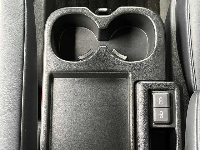 ヴォクシー S-Z ETC バックカメラ Bluetooth接続 左右パワースライドドア 電動リアゲート ユニバーサルステップ 寒冷地仕様 シートヒーター ワイパーデアイサー 4WD 禁煙車 DVD再生(60枚目)