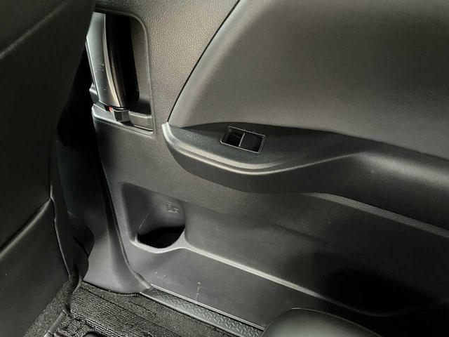 ヴォクシー S-Z ETC バックカメラ Bluetooth接続 左右パワースライドドア 電動リアゲート ユニバーサルステップ 寒冷地仕様 シートヒーター ワイパーデアイサー 4WD 禁煙車 DVD再生(73枚目)